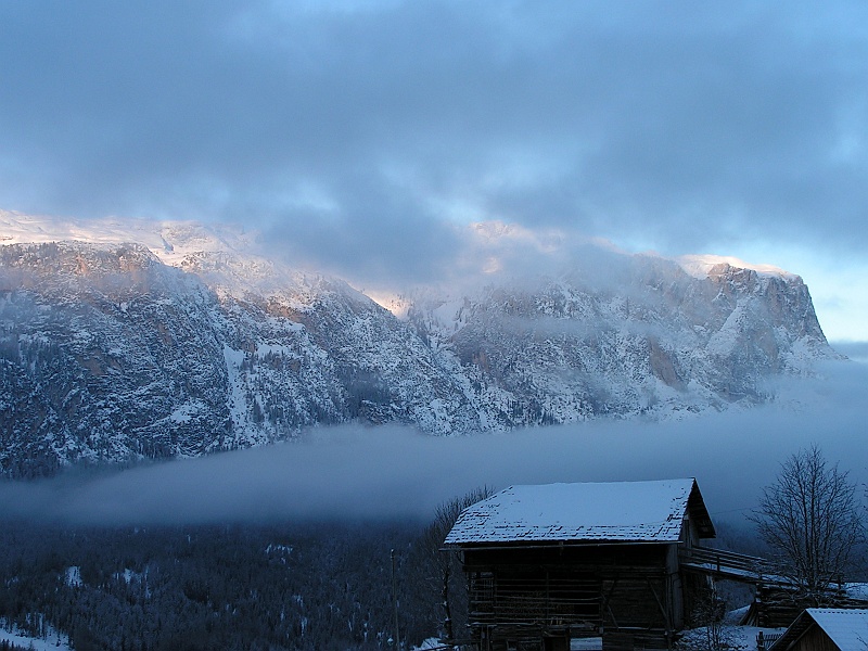 Włochy, 2006.02.19-25 034.jpg - Poranne opary. Wypogodzi się?